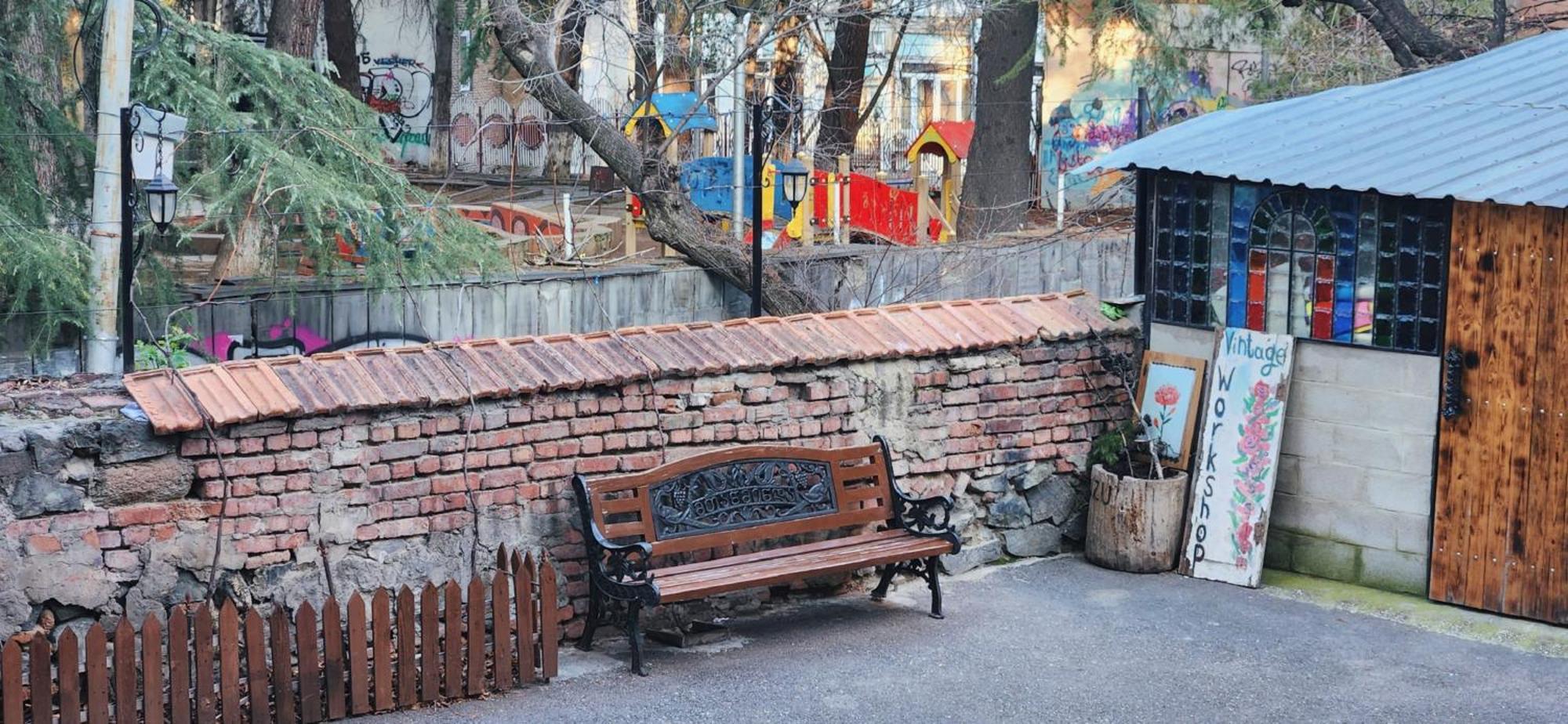 Friends - Your Cosy Apartment In The Center Тбилиси Экстерьер фото